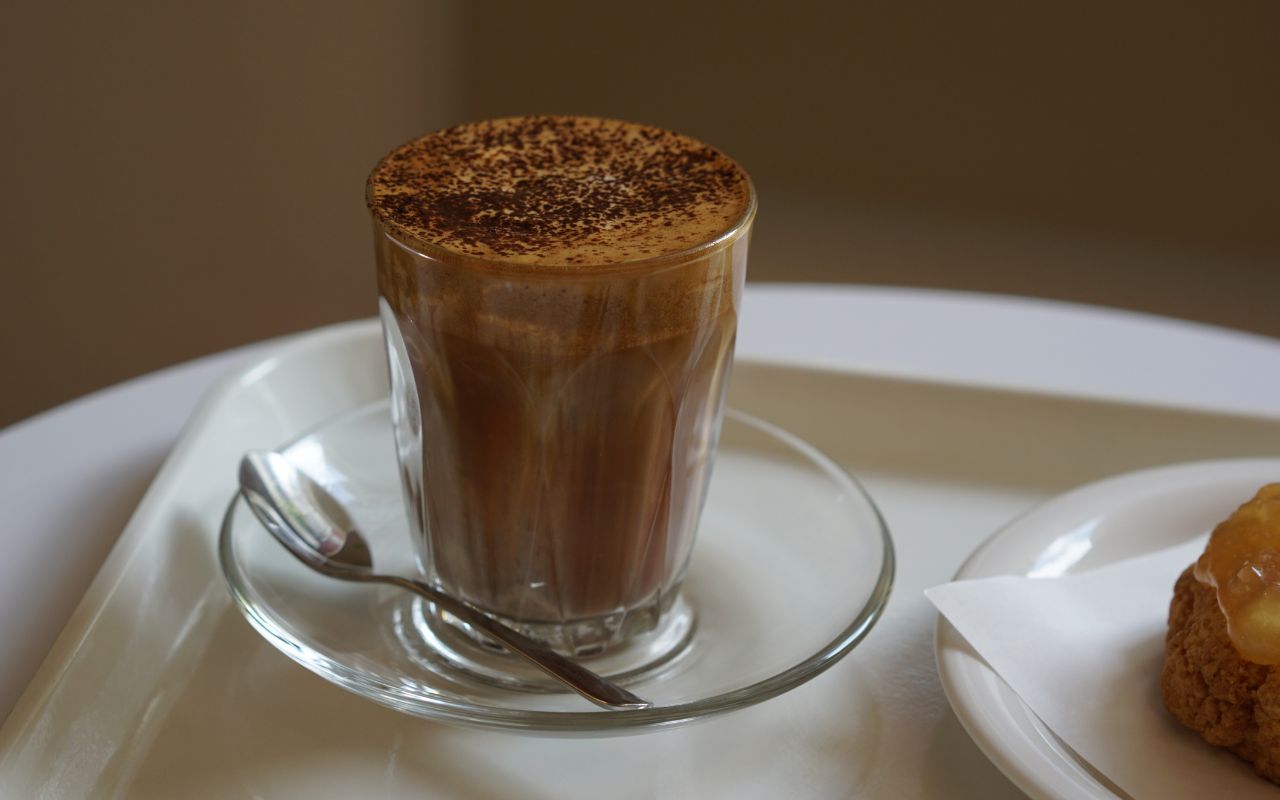 Cách pha chế cacao sữa nóng chuẩn vị quán