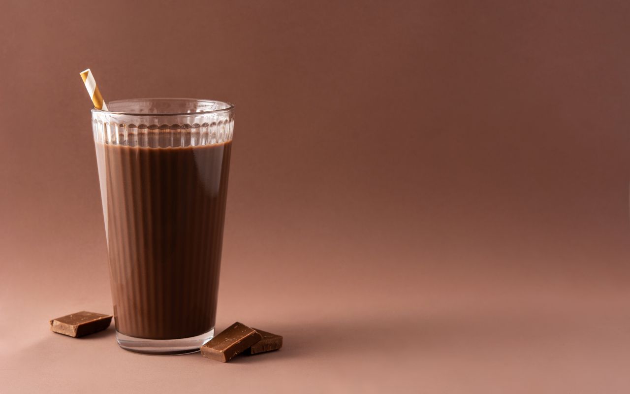 Cách pha cacao sữa tươi thơm ngon, dễ thực hiện