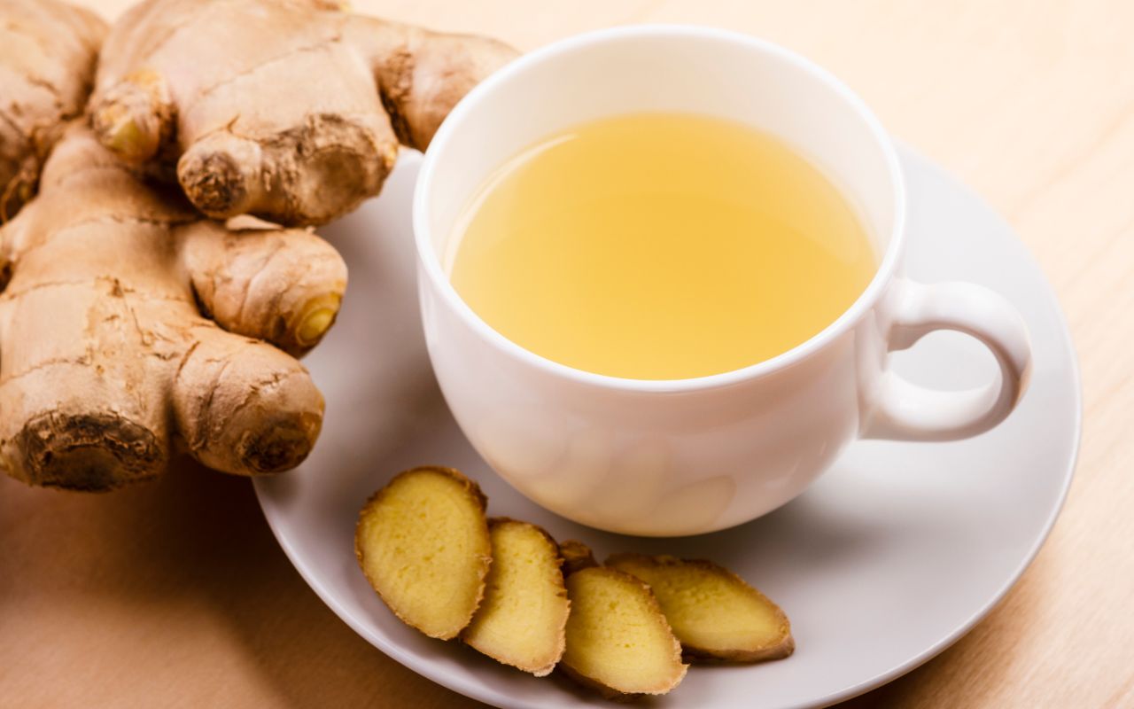 Ai không nên uống trà gừng? Lưu ý quan trọng