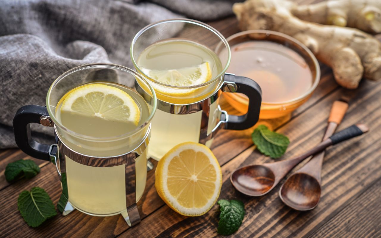 Trà gừng giải cảm lạnh: Công thức hiệu quả