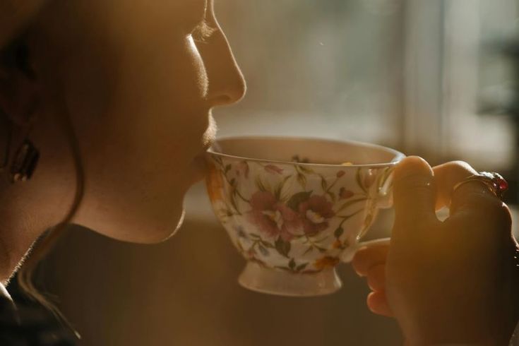 Uống Trà Thanh Nhiệt Có Lợi Ích Gì? Khi Nào Nên Uống?