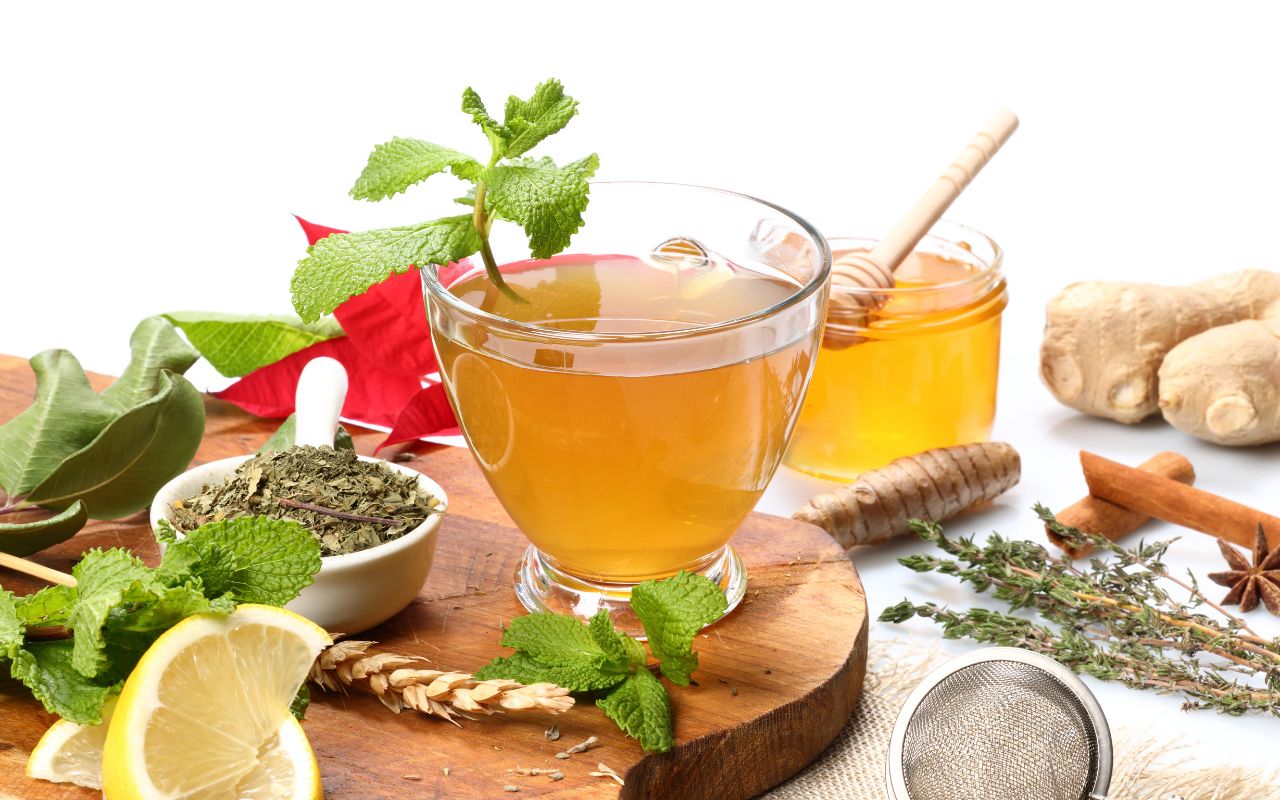 Tác Hại Của Trà Thảo Mộc: Lưu Ý Để Uống An Toàn Nhất