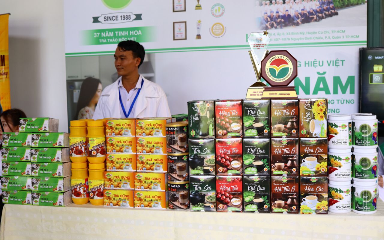 Trà Hùng Phát: Khẳng Định Vị Thế Sau 20 Năm Liên Tiếp Nhận Danh Hiệu "Hàng Việt Nam Chất Lượng Cao"