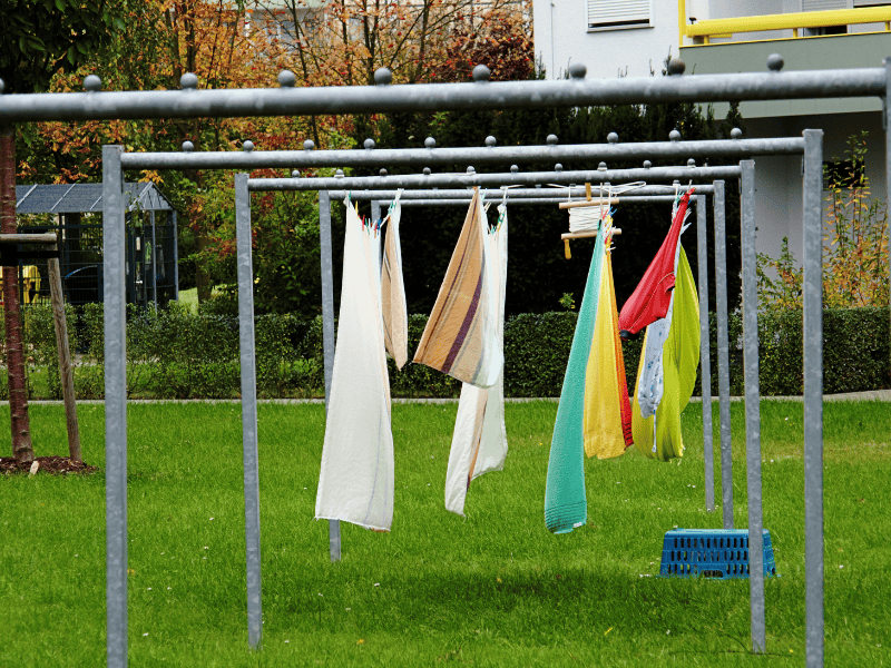 Cách phơi đồ lụa đúng cách - Thời Trang ALADY