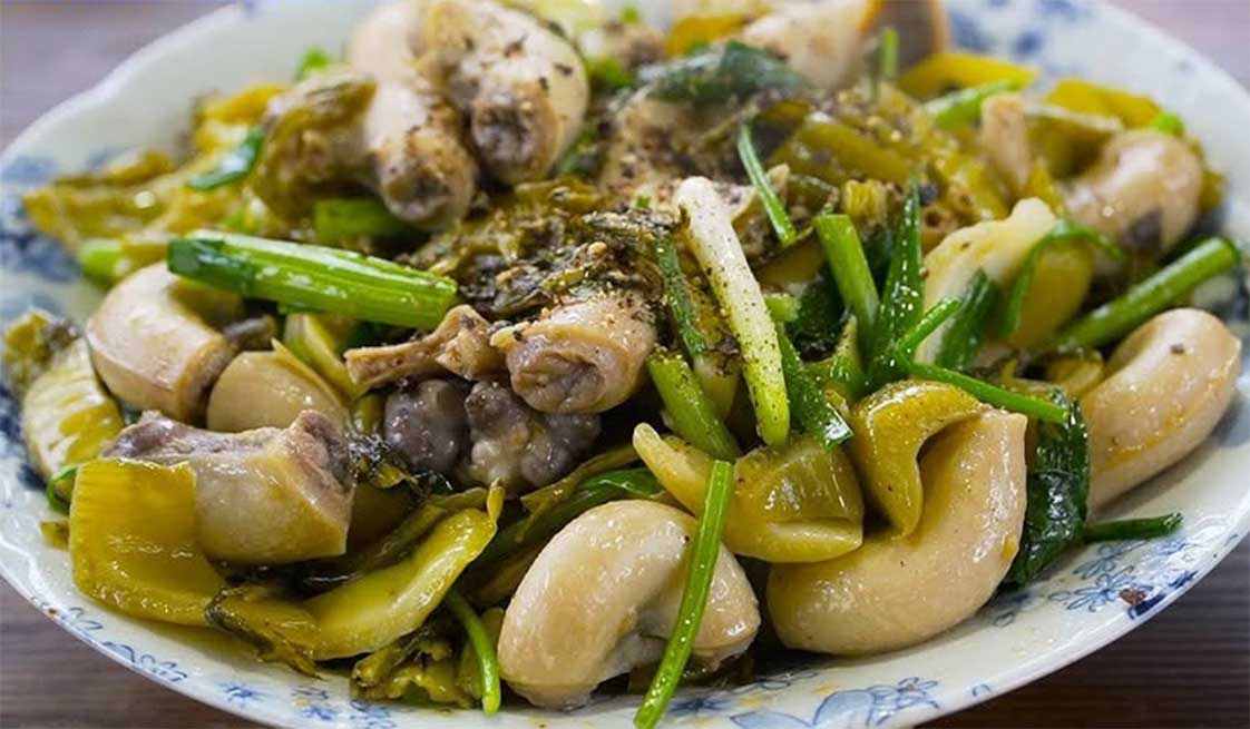 món ngon bao tử cá basa xào dưa cải muối chua