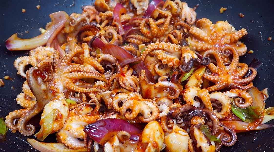 món bạch tuộc xào sa tế ngon