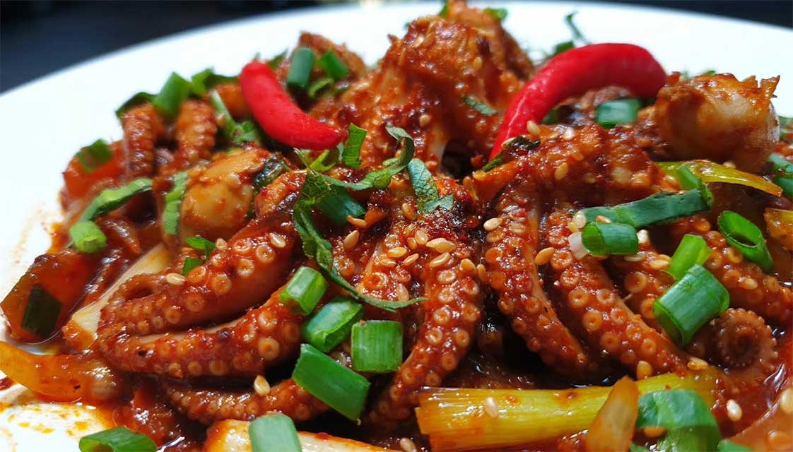 món bạch tuộc xào cay thơm ngon kích thích vị giác