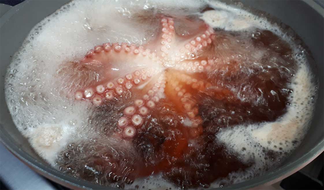 cách luộc bạch tuộc size lớn (đông lạnh)