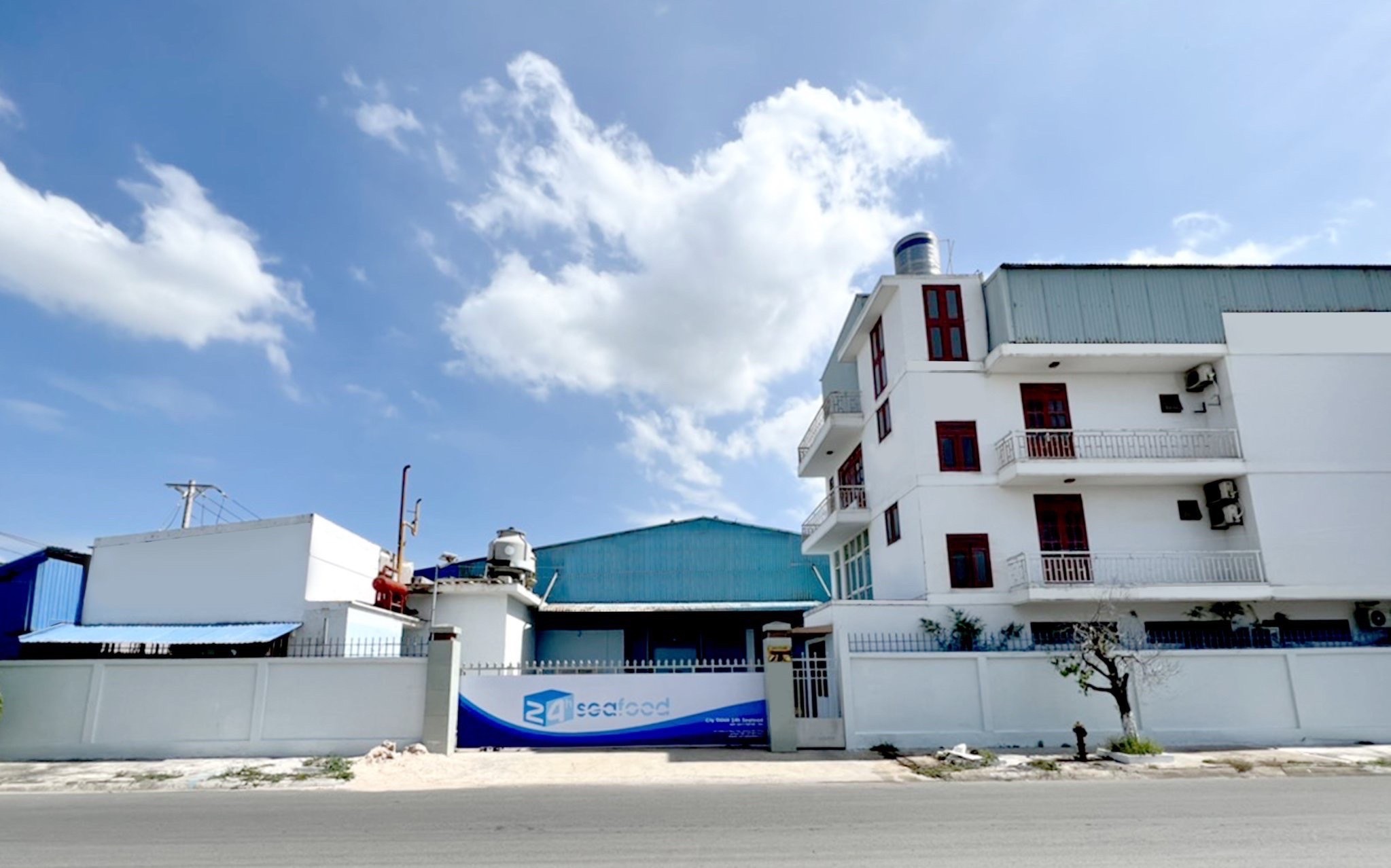 Hình Nhà Máy Sản Xuất Thủy Hải Sản 24h Seafood