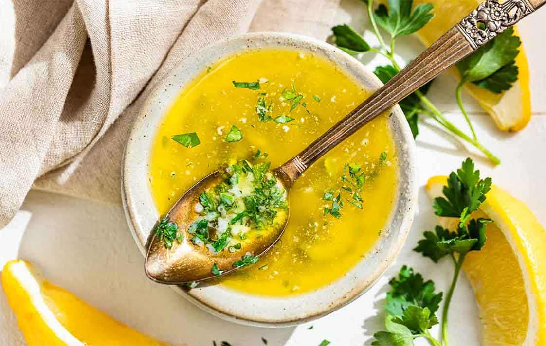 nước sốt bơ tỏi chanh theo phong cách Tây Âu