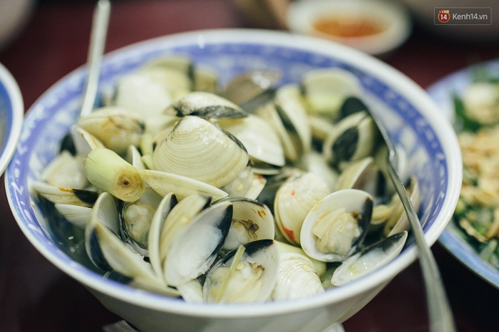 quán hải sản bình dân