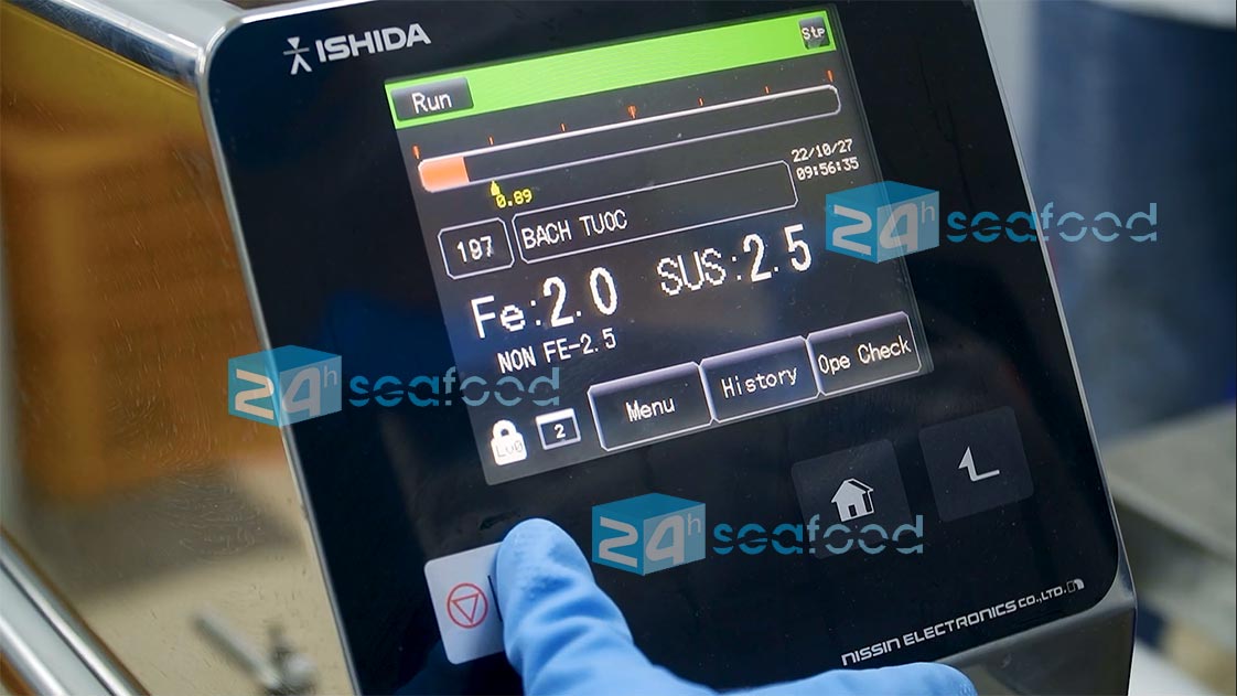 quy trình vận hành hiện đại tiên tiến trong kho đông lạnh 24hseafood