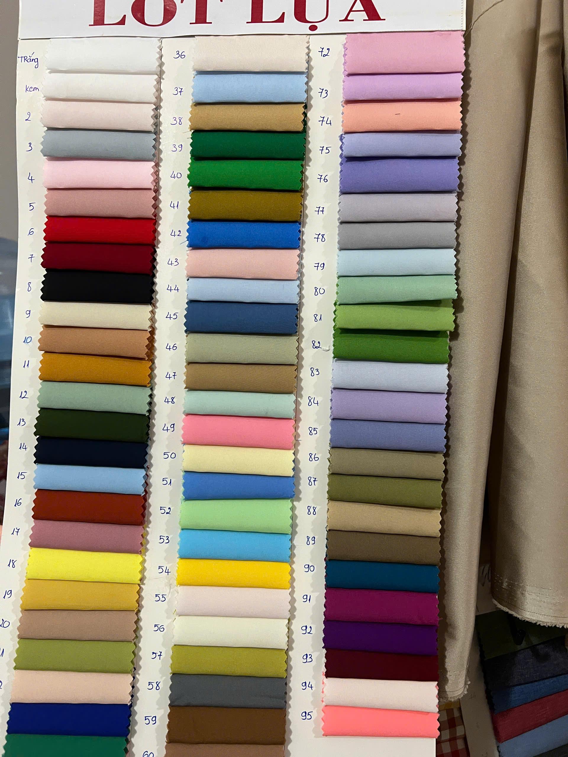 Bảng màu Vải Lót lụa Phượng Thúy hơn 100 màu dễ phối với nhiều trang phục