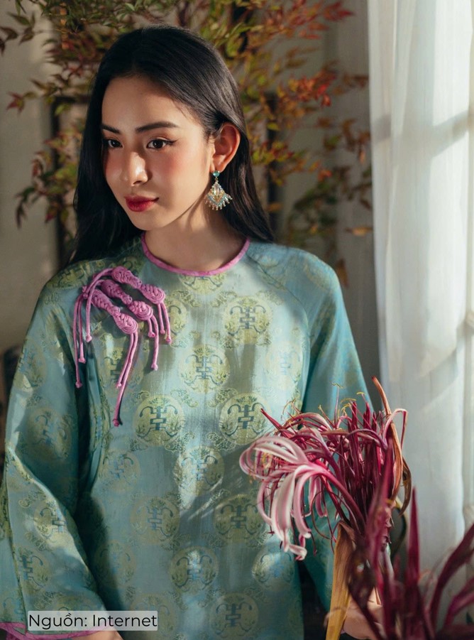 Mẫu áo dài gấm mới nhất