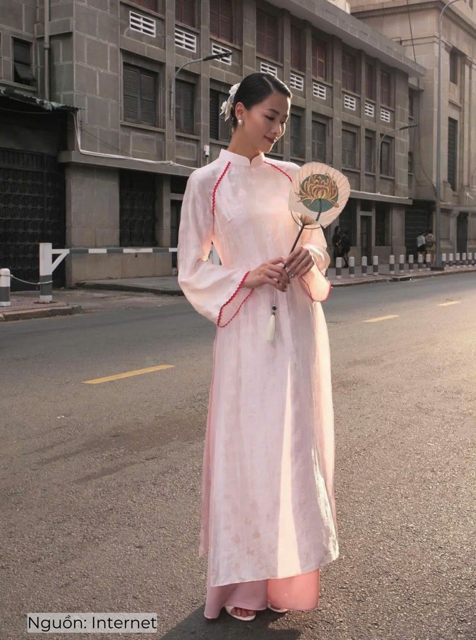Mẫu áo dài gấm trắng