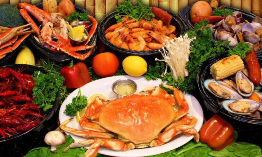 Bị mụn cóc kiêng ăn hải sản và trứng