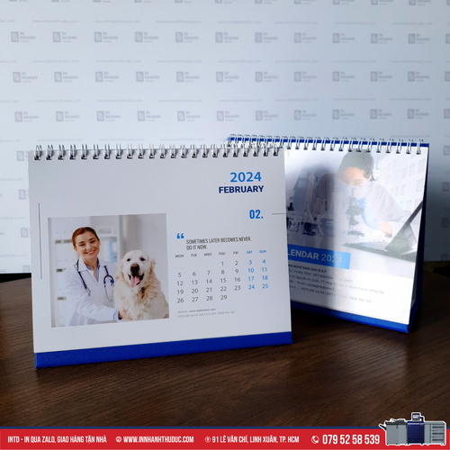 Lịch để bàn chữ A