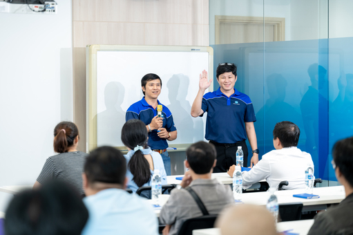 Buổi traning về AccurioPress