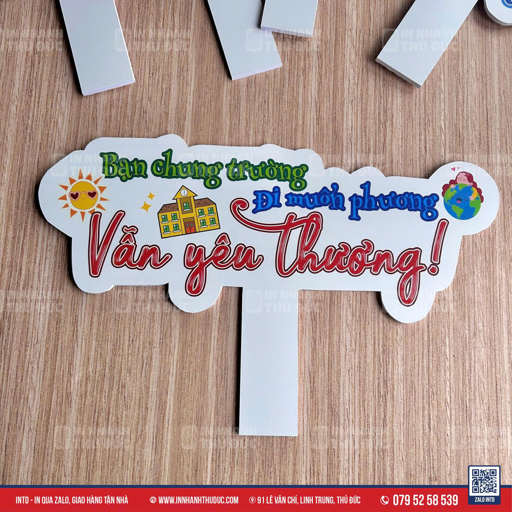 Hashtag cầm tay ngày họp lớp