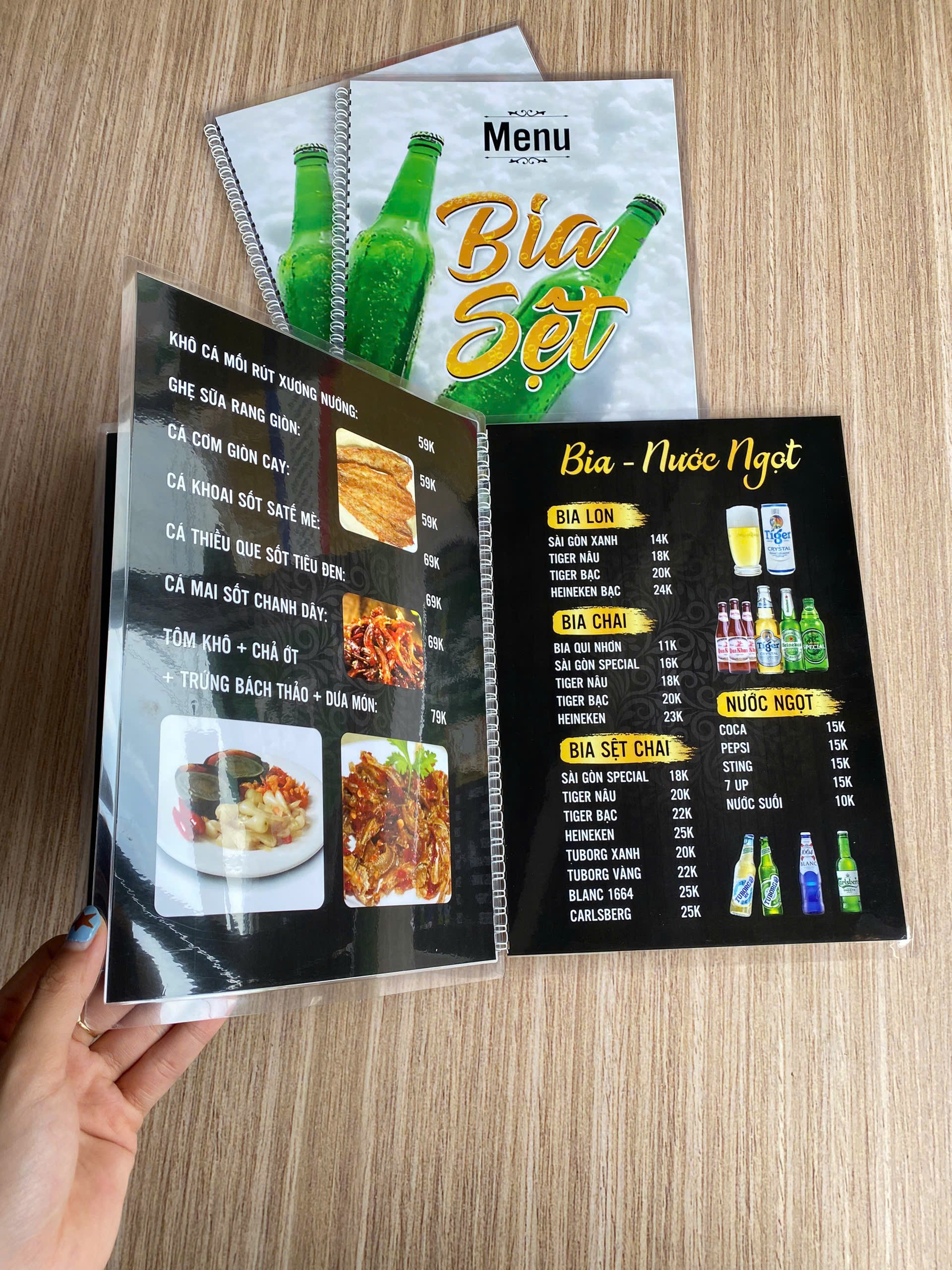 Menu ép plastic đóng lò xo thành cuốn
