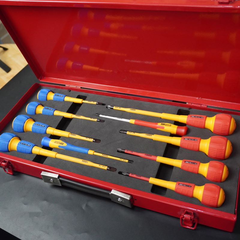 Vì sao thợ điện chuyên nghiệp nên sở hữu bộ tô vít cách điện 1000V Anex HXT-10AN Nhật Bản? 3 6 54c4166c 3bd3 4097 b1a5 8288778dfc81