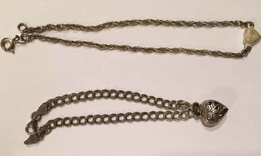 Bạc bị đen làm giảm giá trị món đồ trang sức