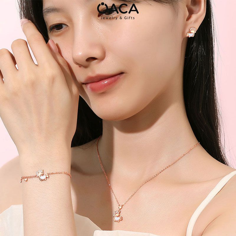 Mẫu lắc tay bạc xinh xắn dành cho phái nữ