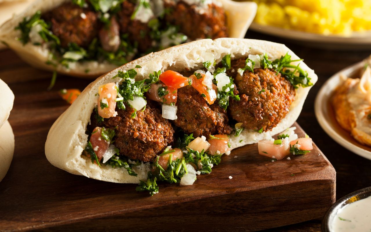 Bánh mì chay kiểu miền Nam: Hương vị đặc trưng và cách làm đơn giản