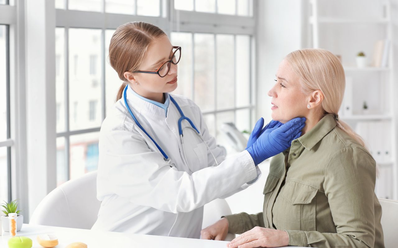 Có Ai Chết Vì Ung Thư Tuyến Giáp Chưa? Tìm Hiểu Sự Thật về Bệnh Ung Thư Tuyến Giáp