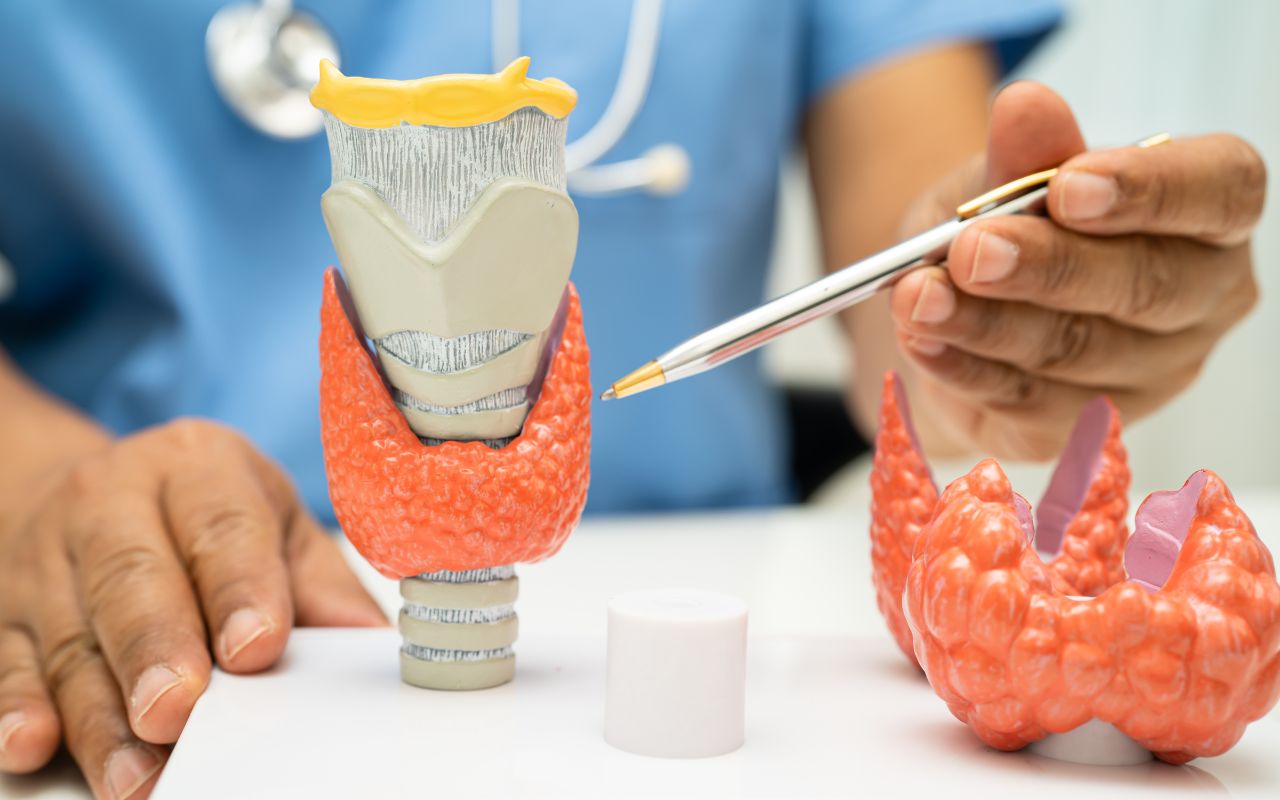 Ung Thư Tuyến Giáp Giai Đoạn 1 (Mã C73): Ý Nghĩa và Hướng Điều Trị