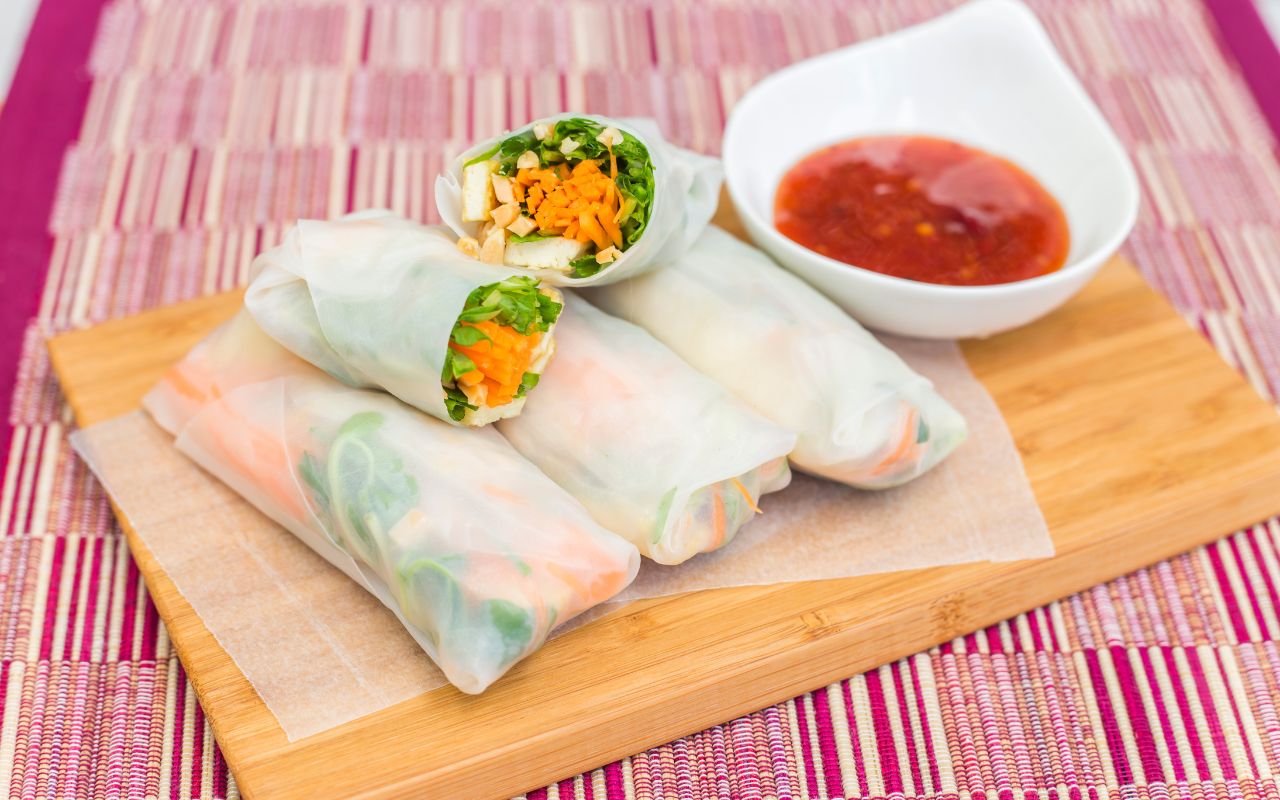 Cơm Chay: Món Ăn Lành Mạnh, Dễ Làm Cho Mọi Nhà