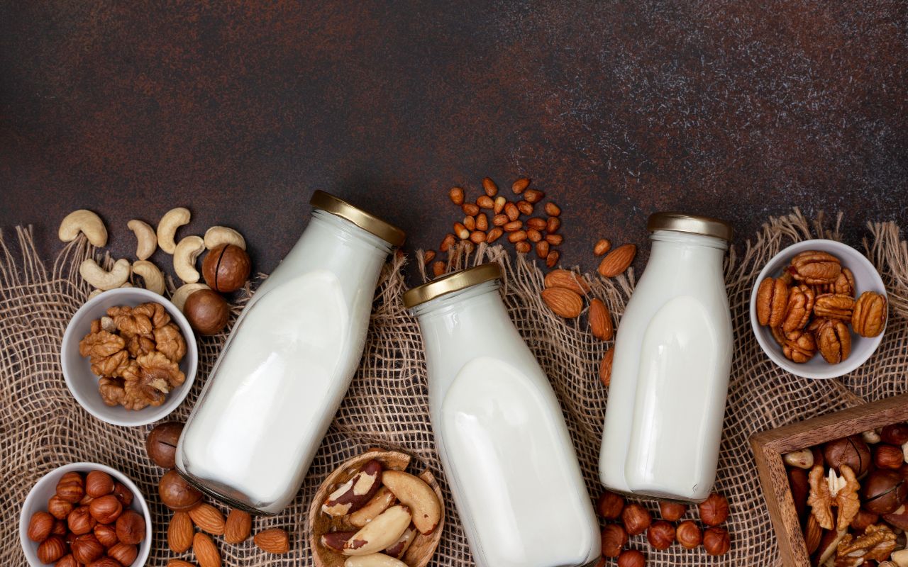 Ăn chay trường có uống sữa được không? Sự khác biệt giữa chay thuần và chay linh hoạt