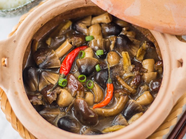 Bí Quyết Làm Nấm Rơm Kho Tiêu Chuẩn Vị – Ăn Một Lần Là Ghiền