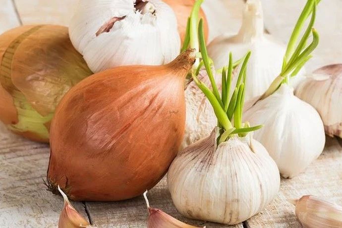 Ăn chay trường có được ăn hành tỏi không? Quan điểm từ nhiều góc nhìn