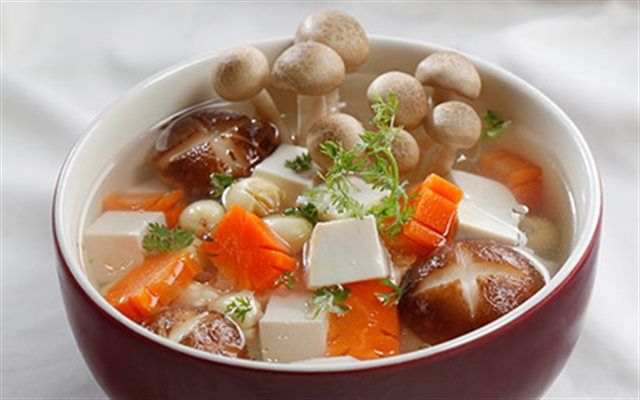 Cách Nấu Canh Nấm Hạt Sen Ngon, Dễ Làm, Giàu Dinh Dưỡng