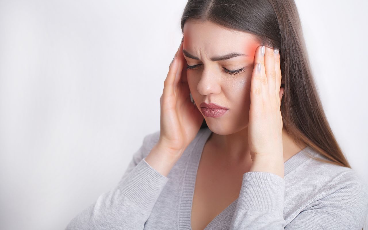 Đau Đầu Migraine Nên Ăn Gì? Giảm Tần Suất Cơn Đau