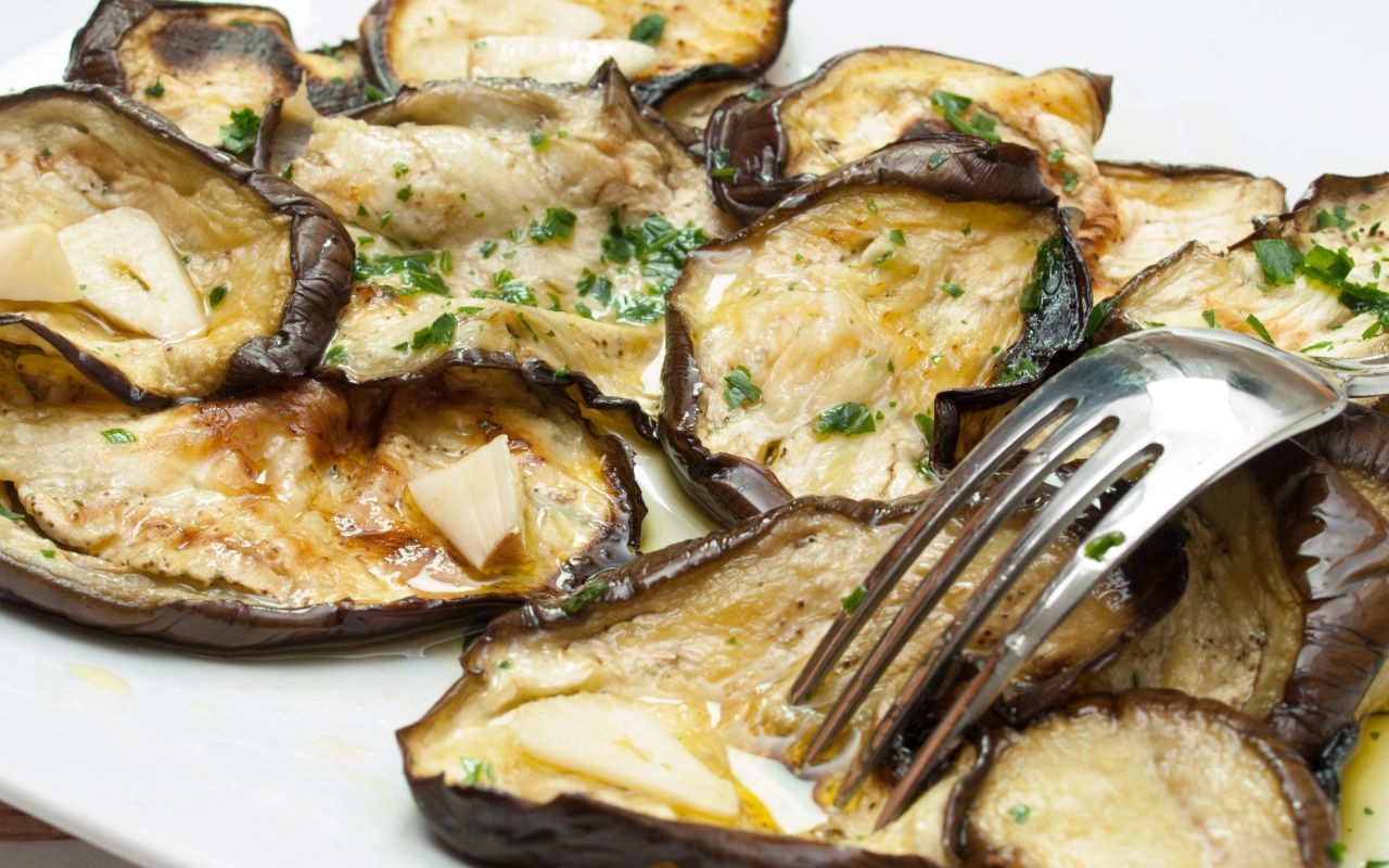 Cà tím nướng mỡ hành – món ăn thơm ngon