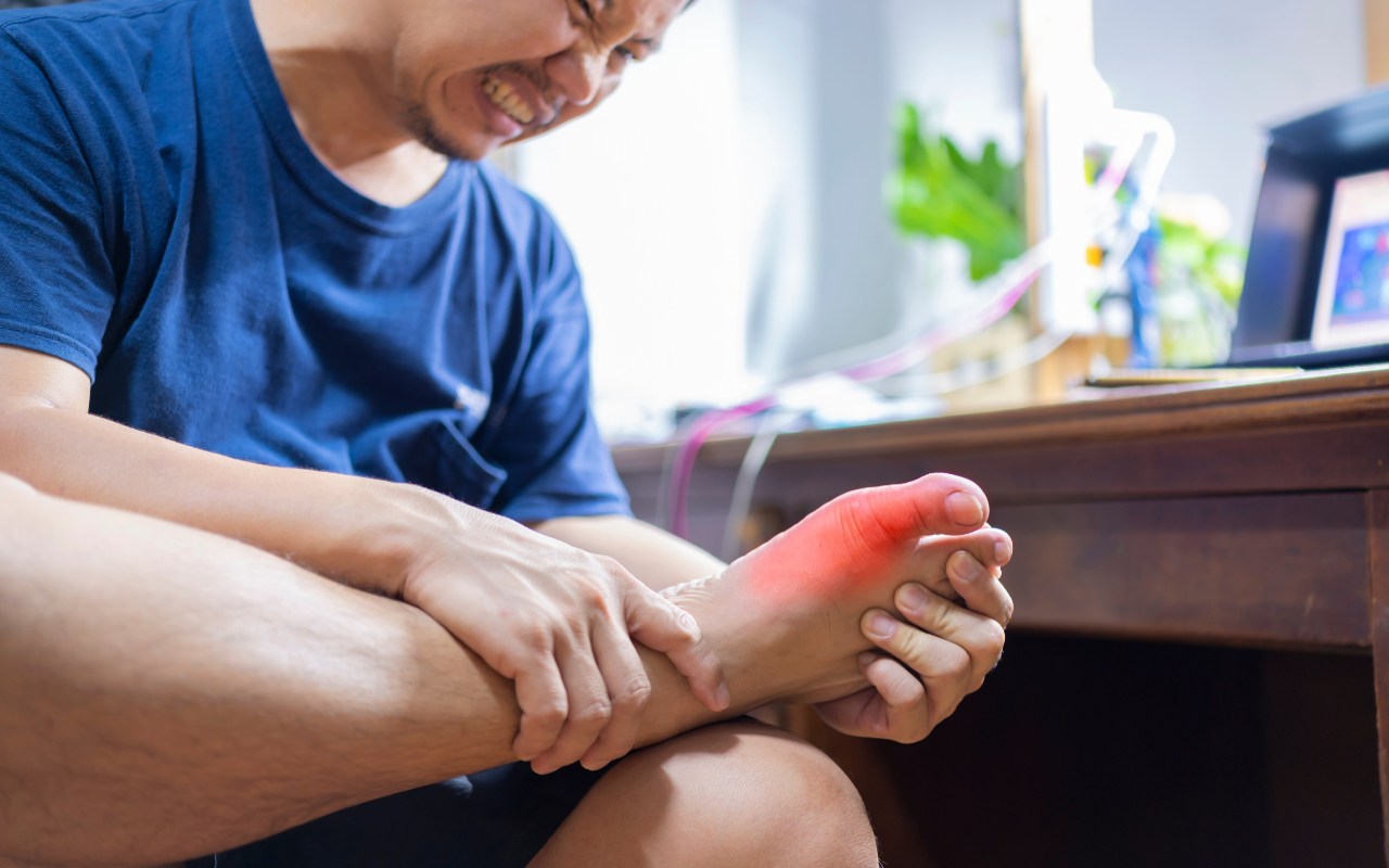 Bệnh Gout Nên Ăn Gì? Thực Phẩm Giảm Viêm Và Đau Hiệu Quả