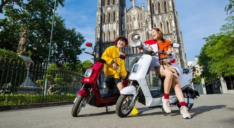 Nên chọn xe máy điện hay xe đạp điện