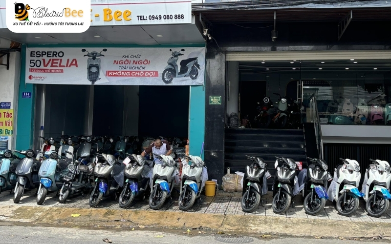 Cửa hàng Electric Bee chuyên các dòng xe máy điện không cần bằng lái