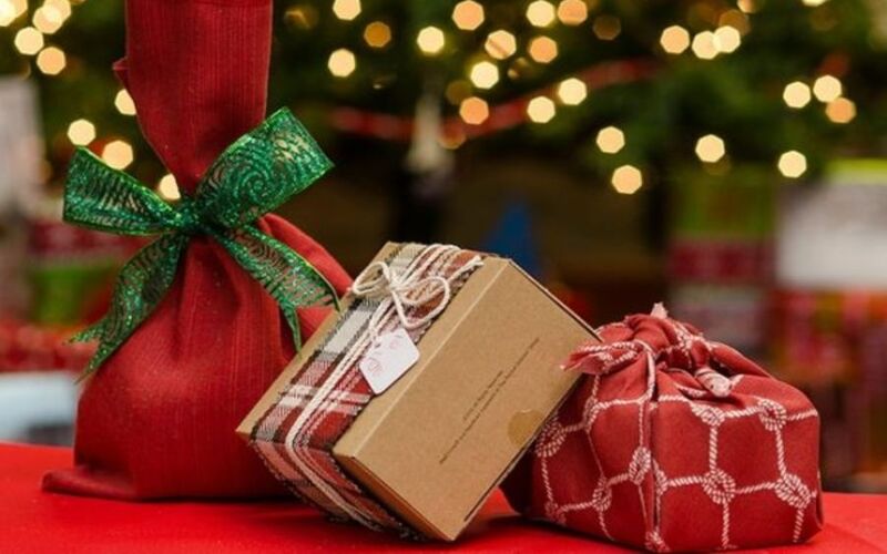 Gói quà noel bằng vải, thân thiện với môi trường