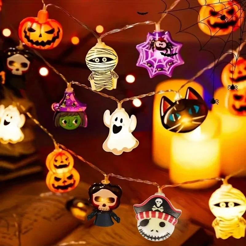 Đồ chơi Halloween phát sáng là món đồ không thể thiếu cho đêm tiệc