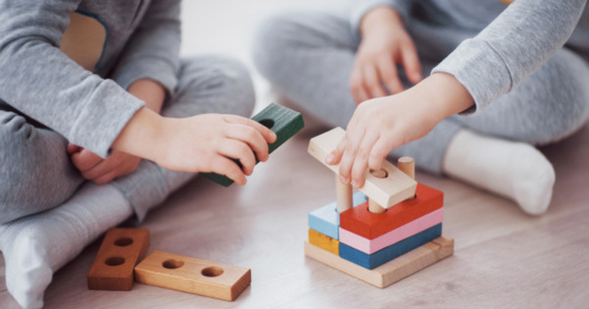 Lựa chọn đúng đồ chơi trí tuệ cho bé 10 tuổi mang lại nhiều lợi ích bất ngờ