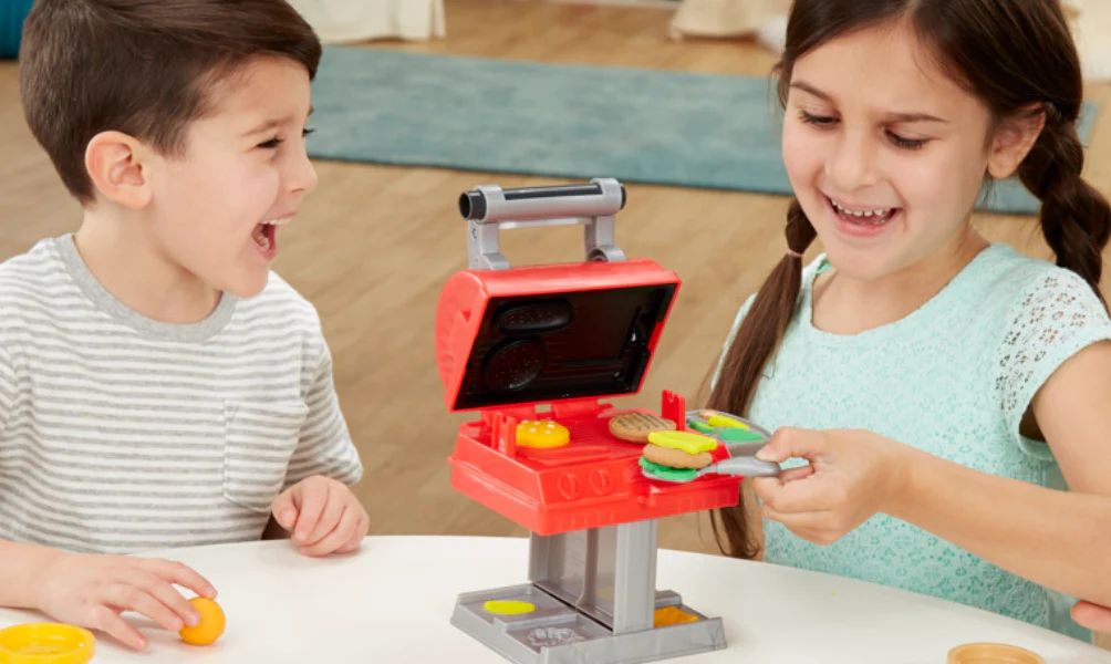 Đồ chơi nhập vai là nhóm đồ chơi được các bé yêu thích