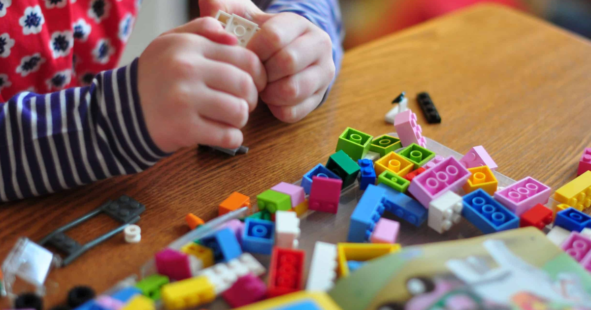 Đồ chơi lắp ráp cho bé