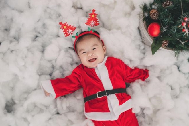Lựa chọn trang phục noel đậm chất giáng sinh và đơn giản cho bé trai