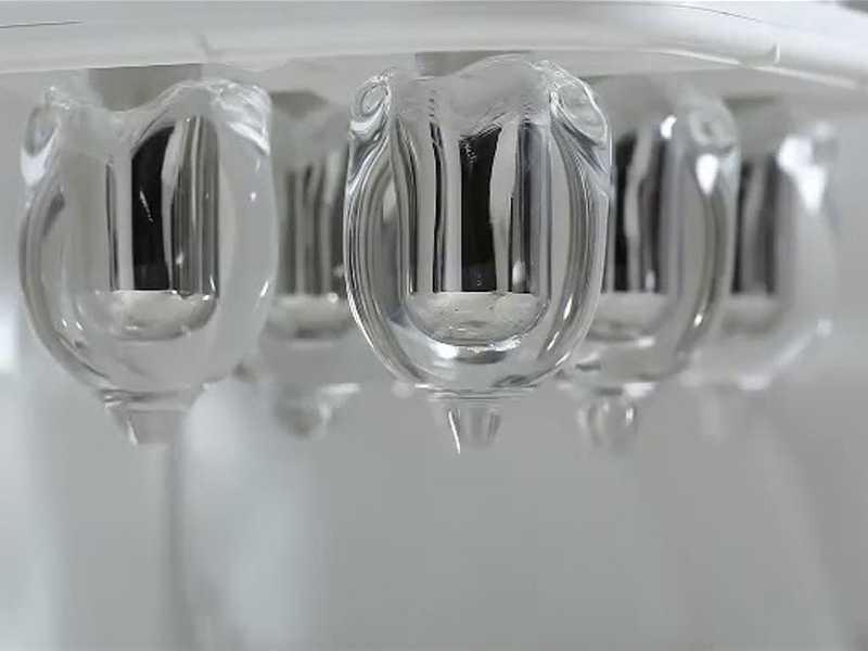 Công nghệ làm đá viên tinh khiết ở 0°C độc quyền của máy lọc nước ChungHo - Chỉ đông lạnh nước sạch