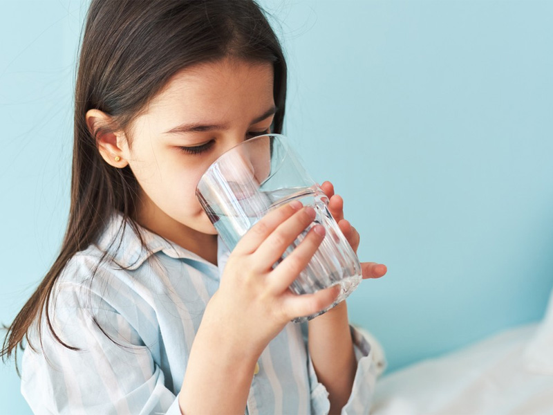 Dấu hiệu mất nước ở người lớn và trẻ em - Cách nhận biết và đánh giá