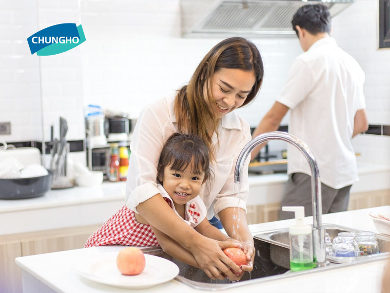 Gia đình sử dụng nước ăn uống sinh hoạt đạt chuẩn QCVN 01:2009/BYT