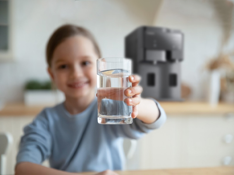 Nước lọc tinh khiết giúp thận loại bỏ độc tố hiệu quả